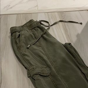ARMY GREEN JOGGER PANTS size XS